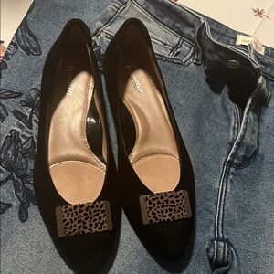 BeautiFeel Black Flats with Leopard Buckle
